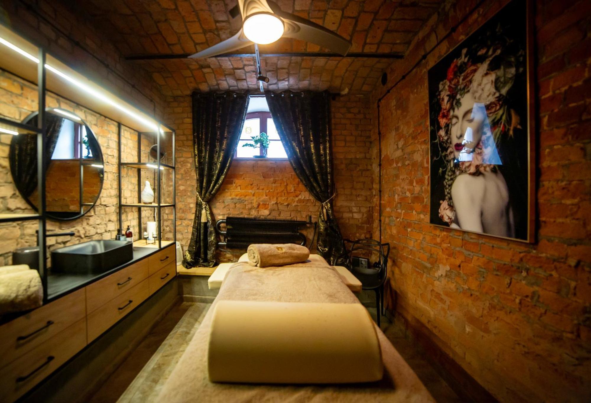 Hotel Saline Inowrocław Buitenkant foto